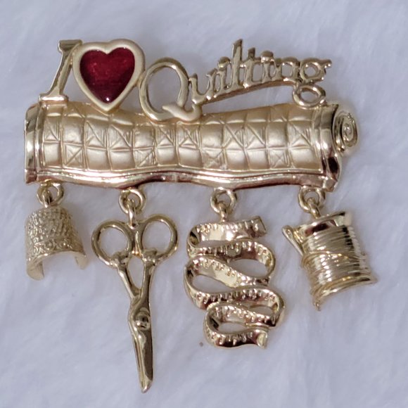 Danecraft "I love quilting" brooch - Picture 1 of 3